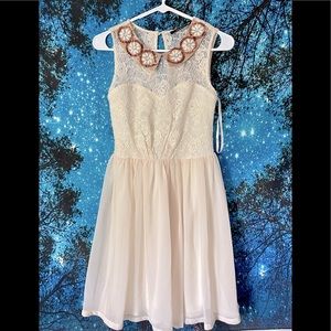 ☘️NWT Ark & Co. Bronze Sequin Ivory Lace Overlay Dress Size Small